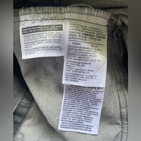 Levis Women’s Washed Gray Denim Trucker Jean Jacket, Size Small - Picture 6 of 8